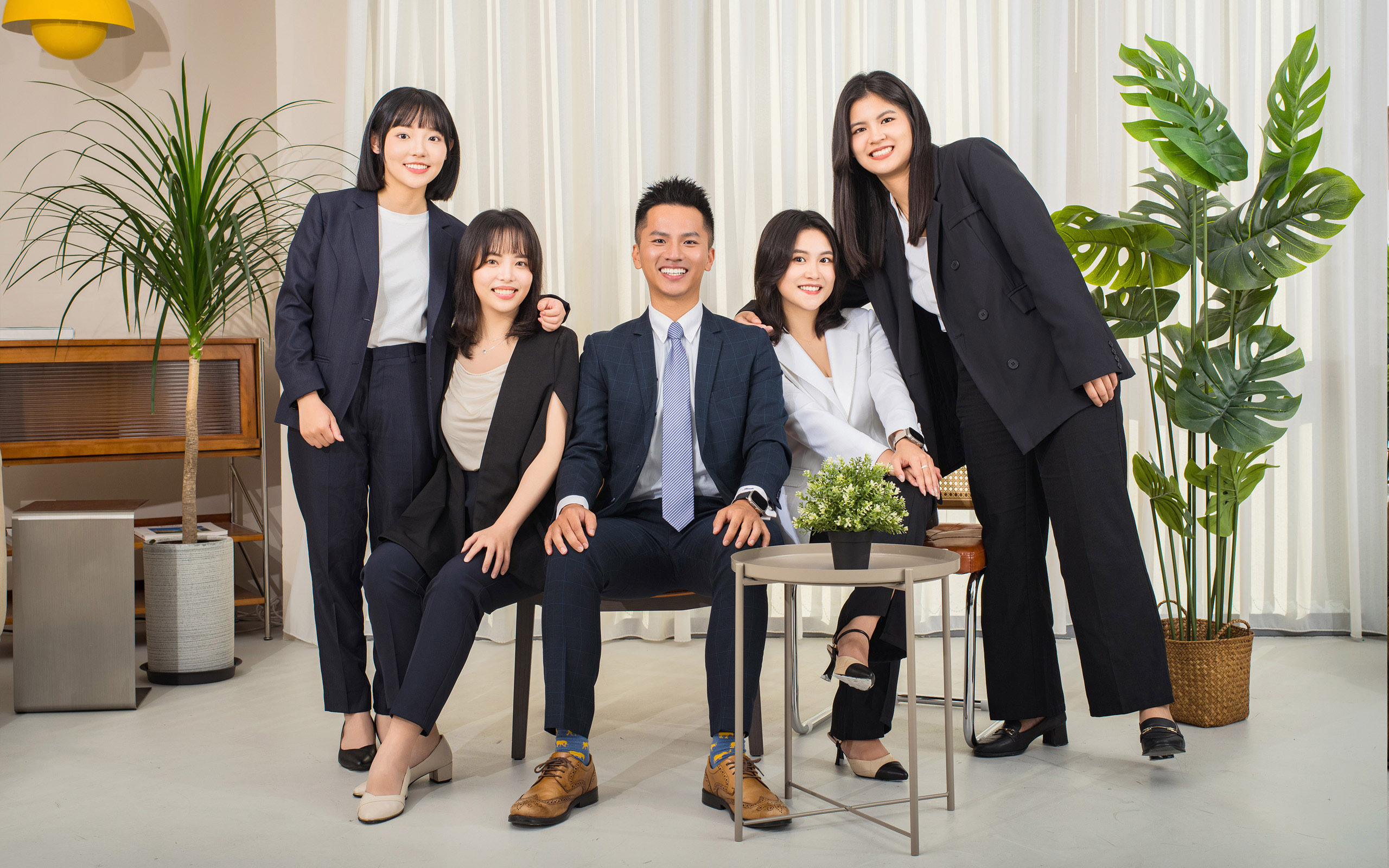 保險團隊專業形象與團體照 - 菁英[視]務所攝影工作室 elitegenius.com